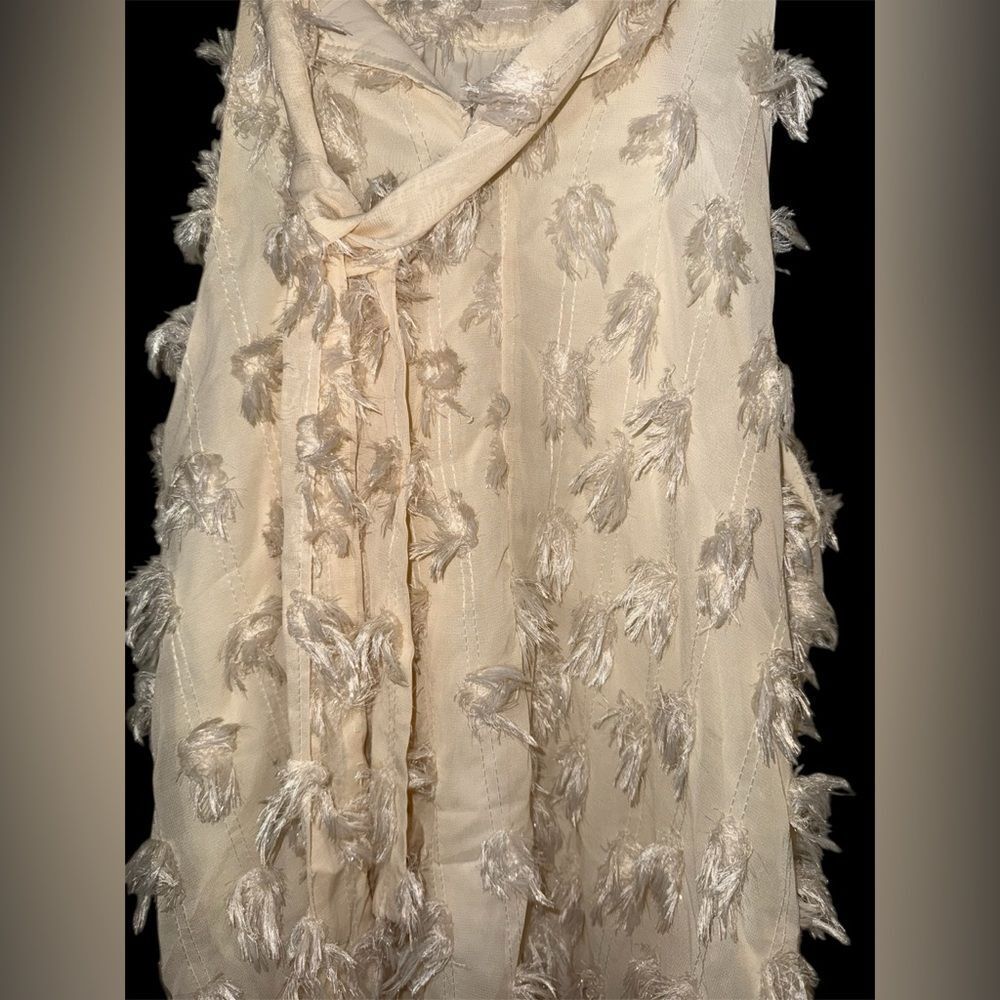 AMOLI Couture Ivory Tactile Tassel Fringe Cowl Neck Blouse NWT Large Top Busines - Picture 5 of 6